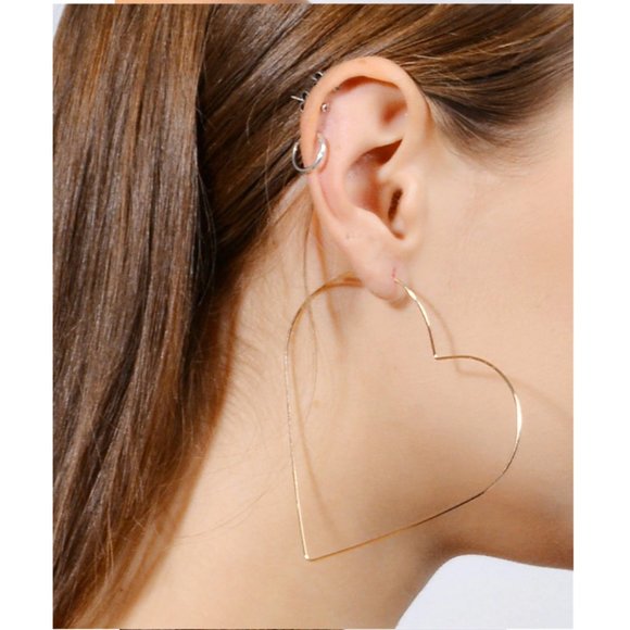 “Movie Star” Large Hoop Simple Geometric Earrings - Picture 9 of 9